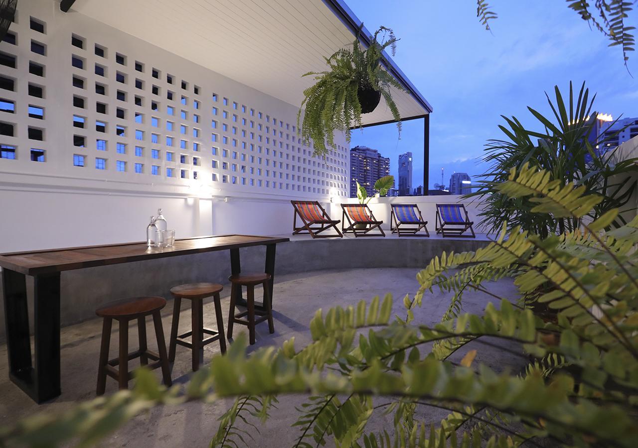 Apartment45 Hostel Bangkok Exteriör bild
