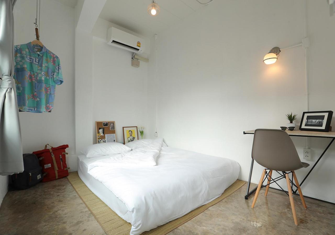 Apartment45 Hostel Bangkok Exteriör bild