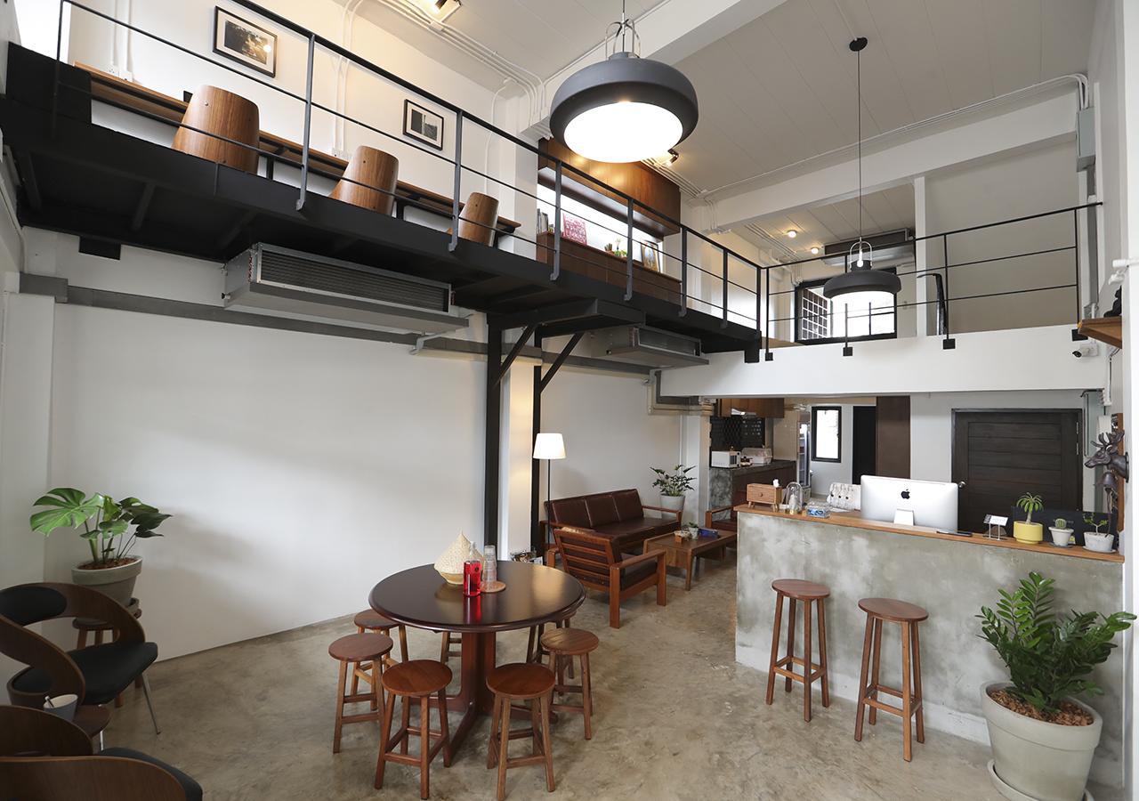 Apartment45 Hostel Bangkok Exteriör bild